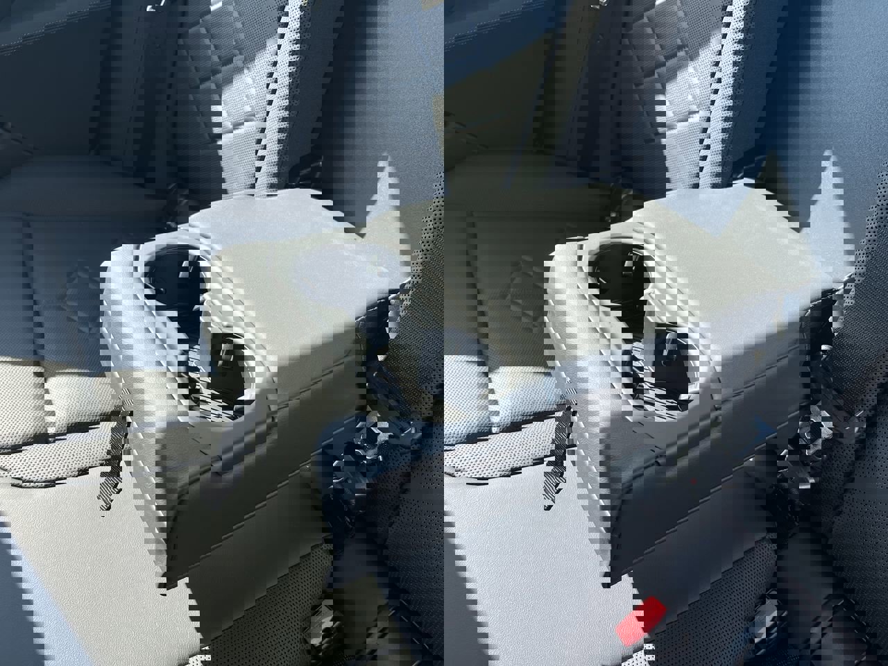 Used 2025 BMW i5 M60 w/ Premium Package image 33