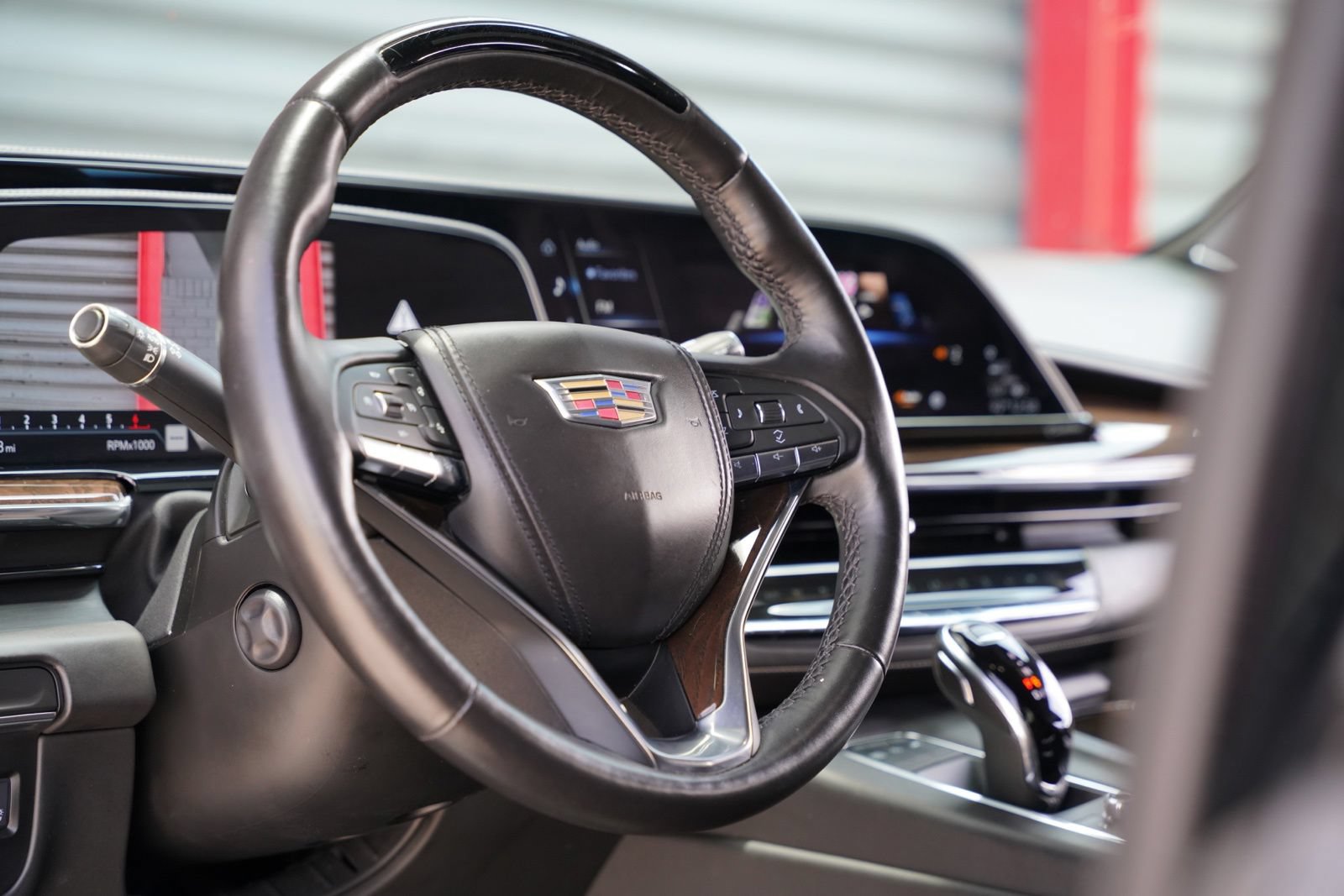 Used 2023 Cadillac Escalade Sport Platinum RWD image 21