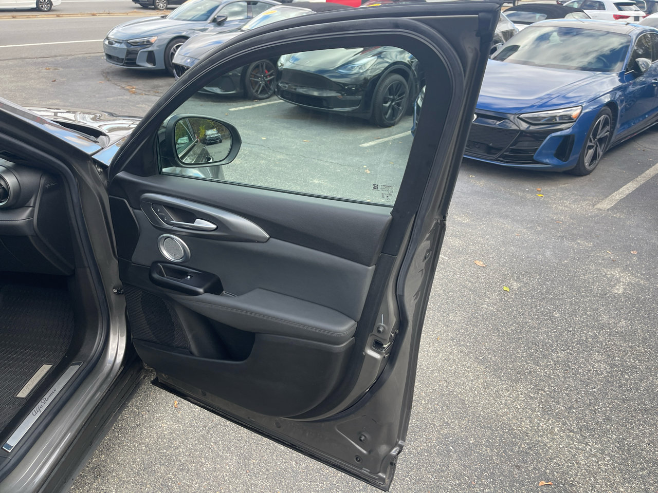 Used 2024 Alfa Romeo Tonale Veloce image 32