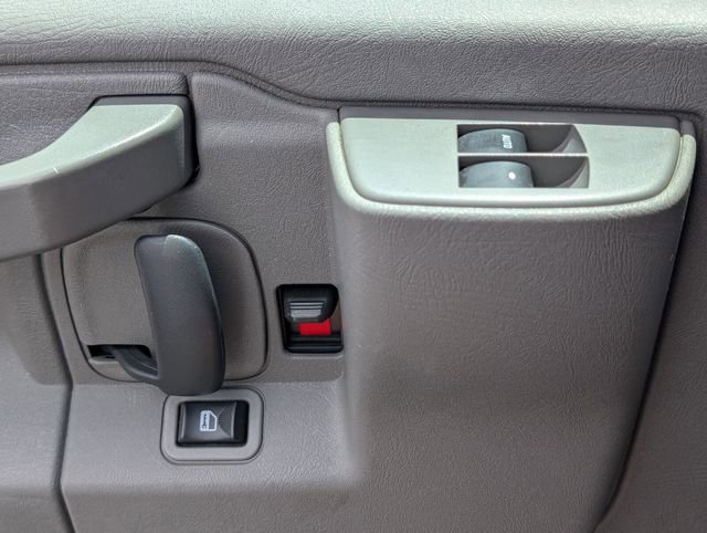 Used 2020 Chevrolet Express 2500 w/ Driver Convenience Package image 32