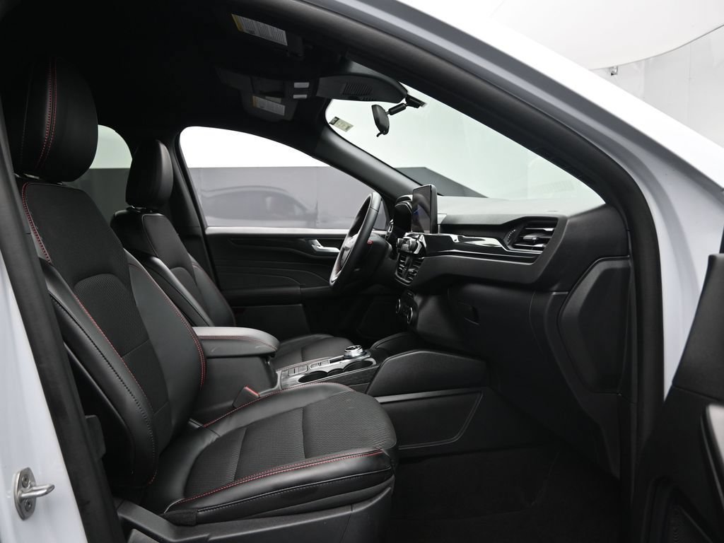 Used 2026 Ford Escape ST-Line AWD/4WD image 34
