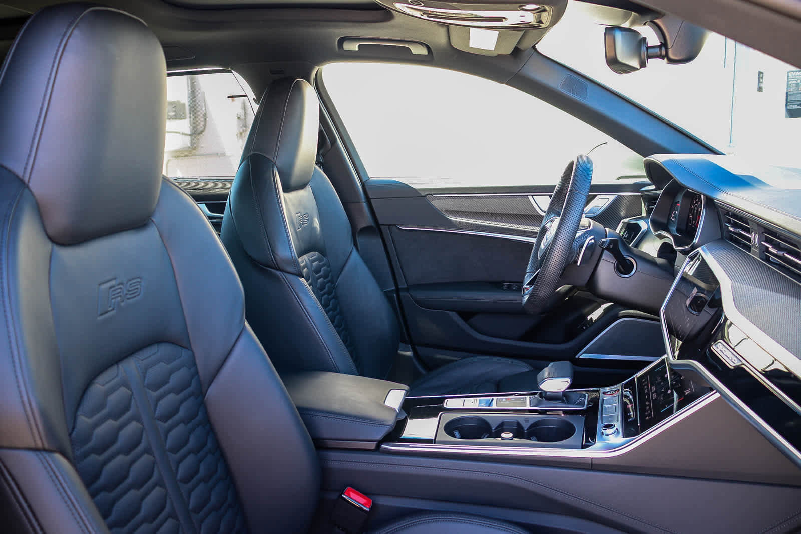 Used 2025 Audi RS 6 performance w/ Matte Carbon Package image 22