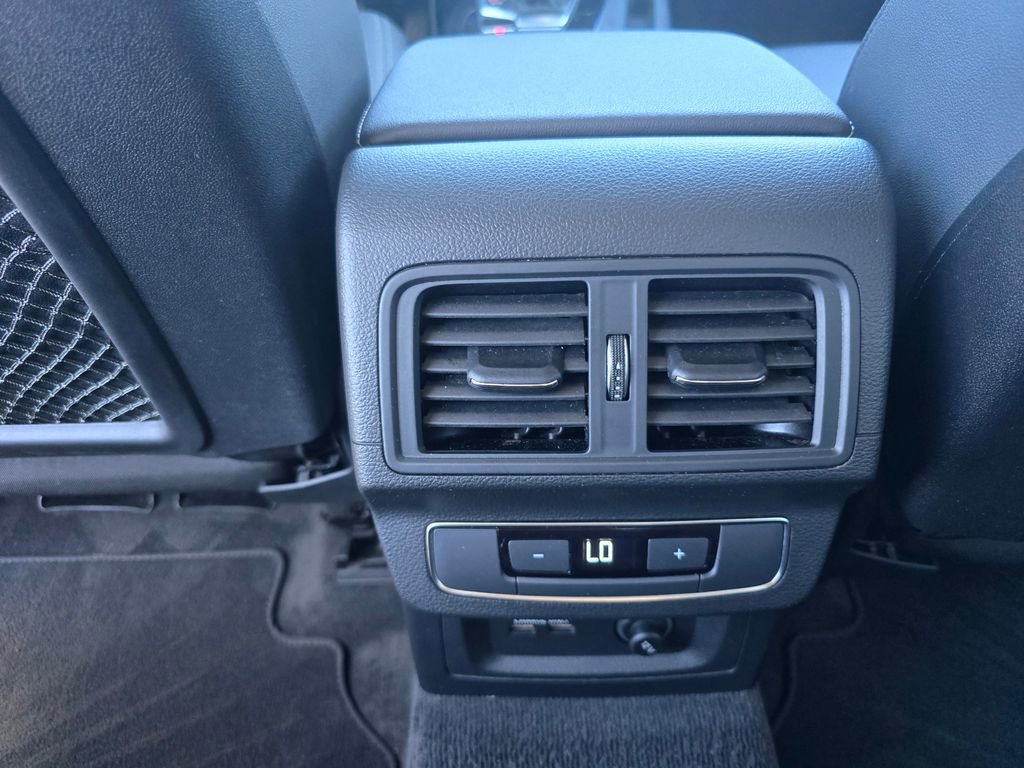 Used 2021 Audi Q5 e Premium w/ Convenience Package image 30
