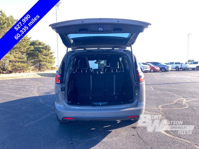 Used 2023 Chrysler Pacifica Touring-L w/ S Appearance Package image 13