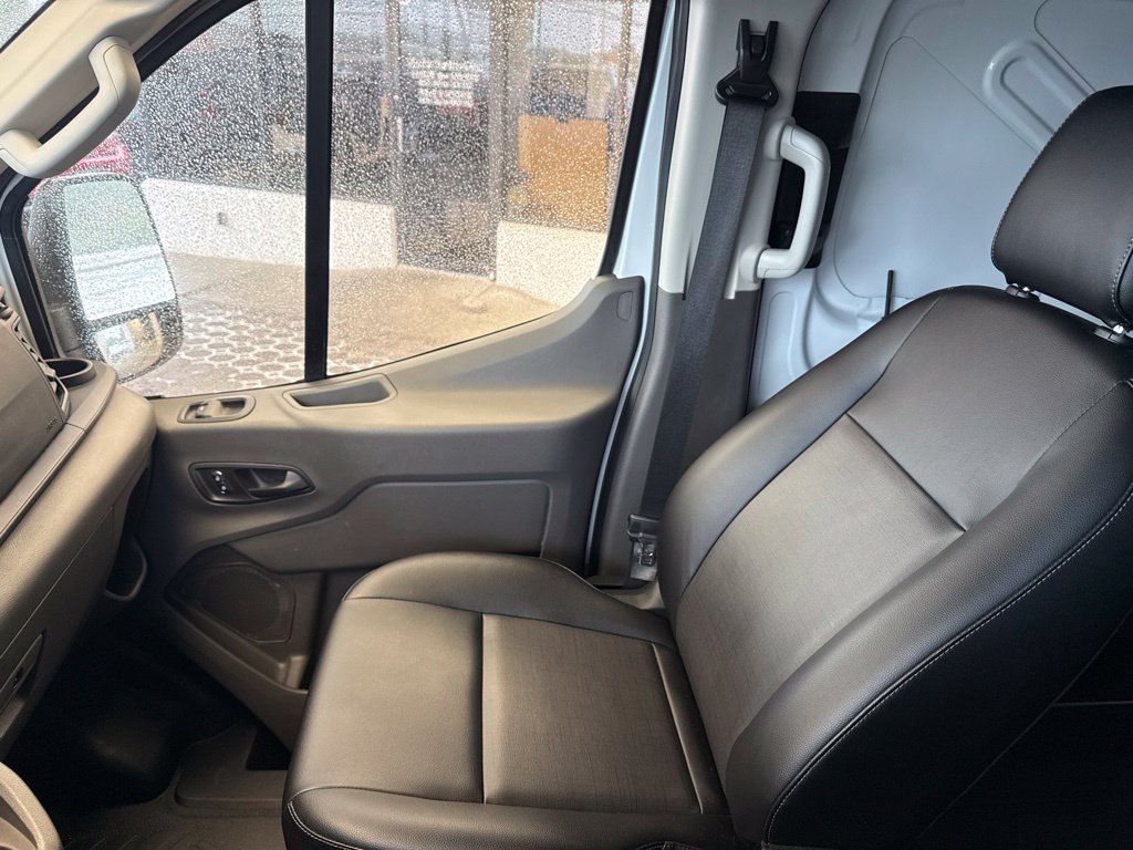 Used 2024 Ford Transit 350 Low Roof RWD image 22