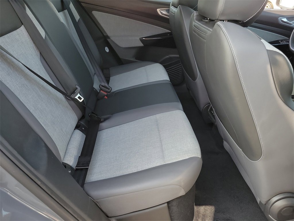 Used 2023 Volkswagen ID.4 Pro image 17