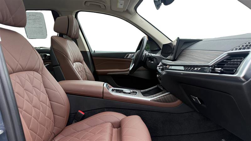 Used 2023 BMW X7 xDrive40i w/ Premium Package AWD/4WD image 17