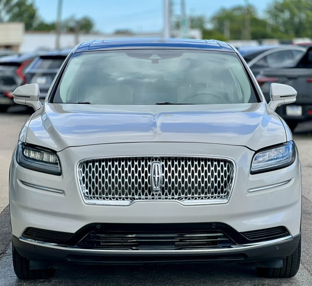 Used 2022 Lincoln Nautilus Reserve w/ Equipment Group 201A FWD image 6