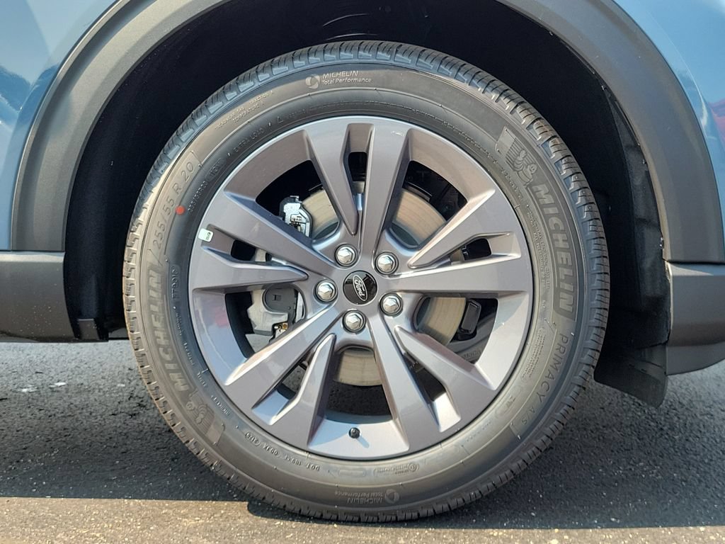 New 2026 Ford Explorer Active w/ Active Comfort Package AWD/4WD image 9