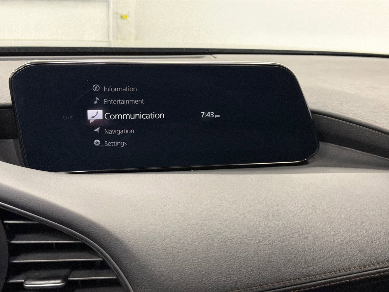 Used 2023 MAZDA MAZDA3 s image 21