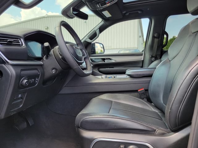 Used 2024 Jeep Wagoneer Series II AWD/4WD image 11