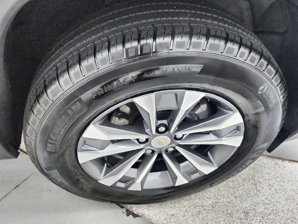 Used 2026 Chevrolet Equinox LT AWD/4WD image 37