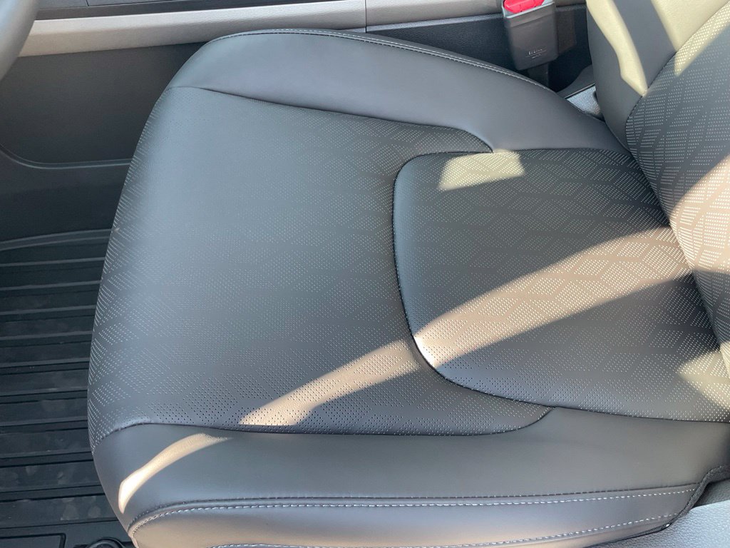 New 2027 Kia Carnival FWD image 22