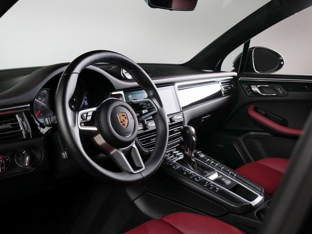 Certified 2020 Porsche Macan AWD/4WD image 4