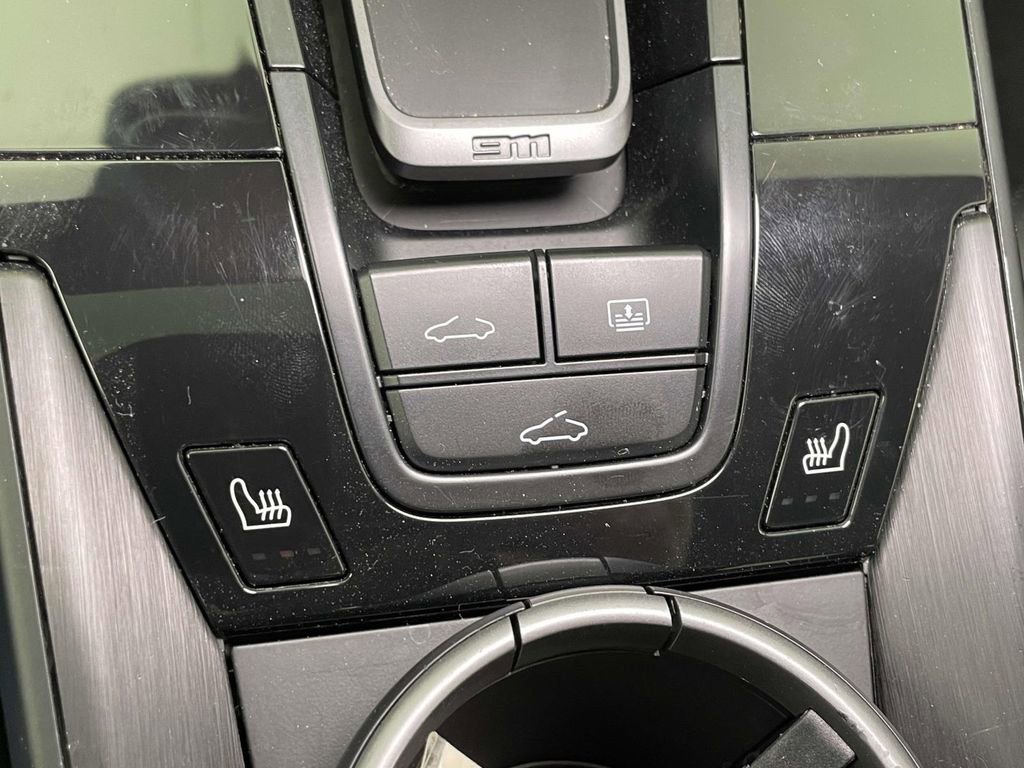 Certified 2024 Porsche 911 Carrera GTS w/ Premium Package RWD image 31