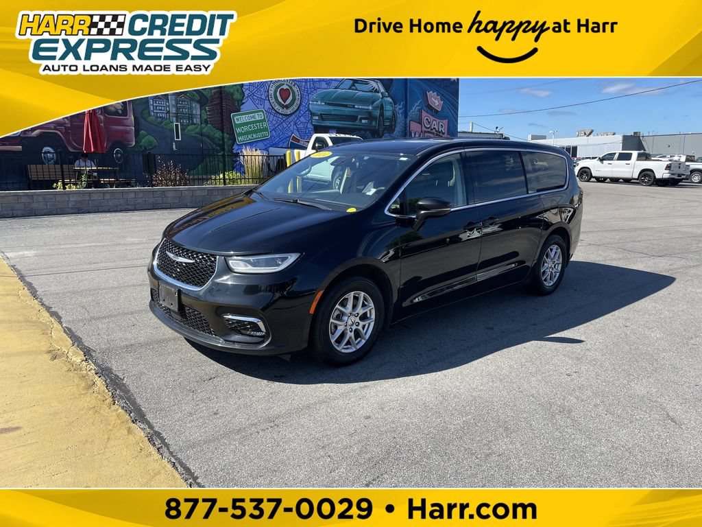 Used 2024 Chrysler Pacifica Touring-L