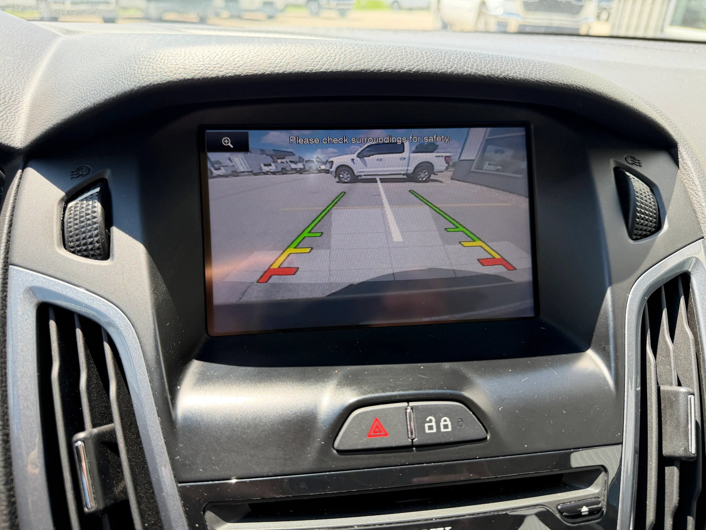 Used 2014 Ford Focus Titanium FWD image 16