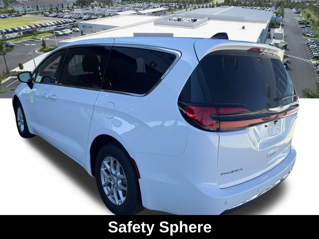New 2026 Chrysler Pacifica Select image 7