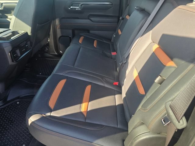 Used 2024 GMC Sierra 1500 AT4 w/ Technology Package AWD/4WD image 11