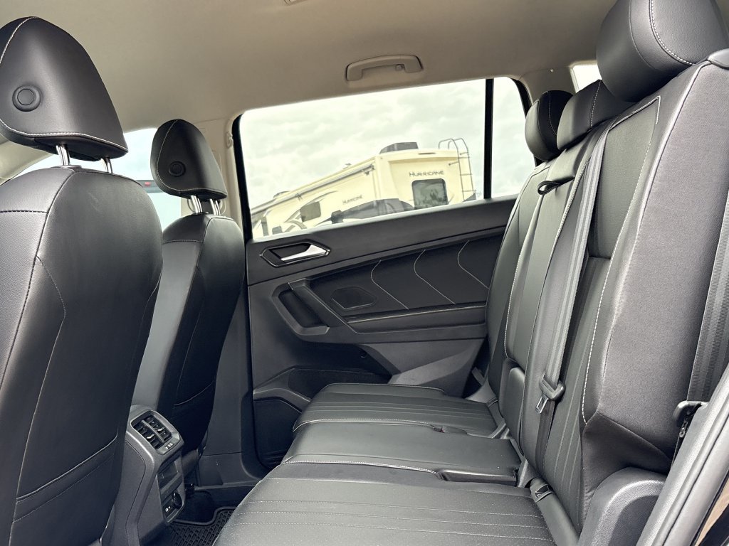 Used 2024 Volkswagen Tiguan SE FWD image 24