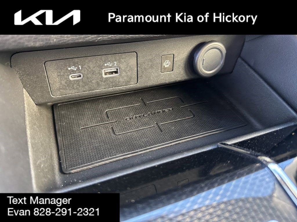 Used 2022 Mitsubishi Outlander SEL Black Edition FWD image 26