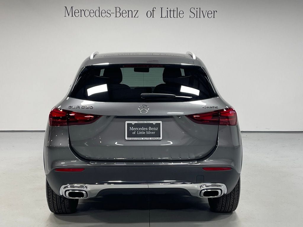 Used 2026 Mercedes-Benz GLA 250 4MATIC image 4