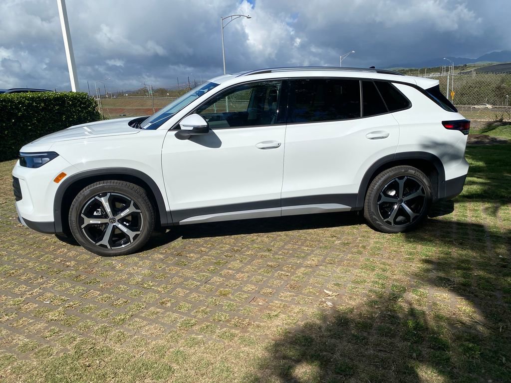 New 2025 Volkswagen Tiguan SE image 4