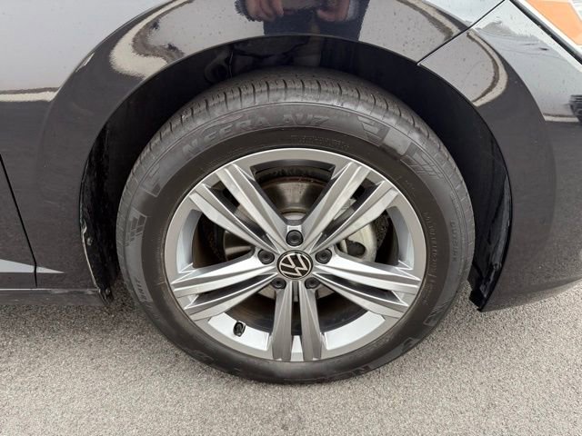 Used 2024 Volkswagen Jetta SE image 28