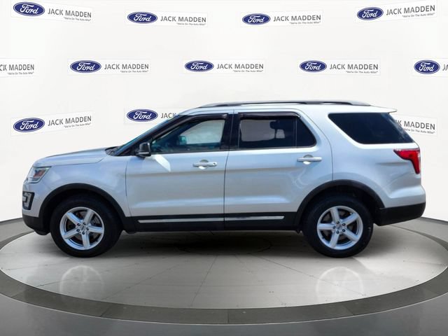 Certified 2017 Ford Explorer XLT w/ Equipment Group 202A AWD/4WD image 2