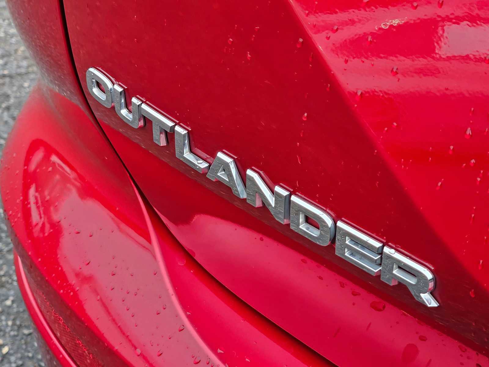 Used 2022 Mitsubishi Outlander ES image 15