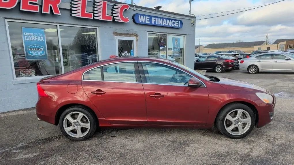 Used 2013 Volvo S60 T5 image 2