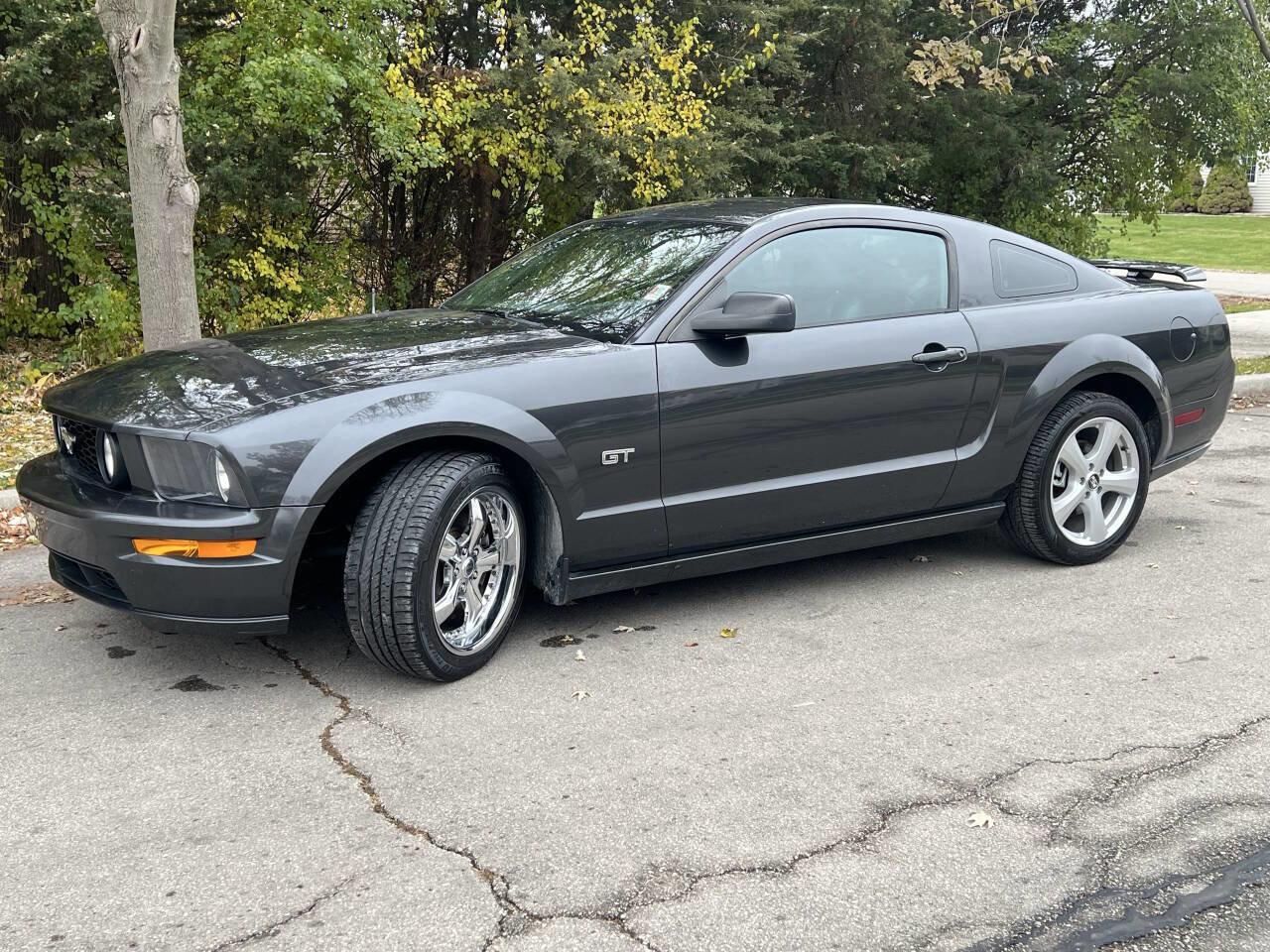 Used 2008 Ford Mustang GT RWD image 3