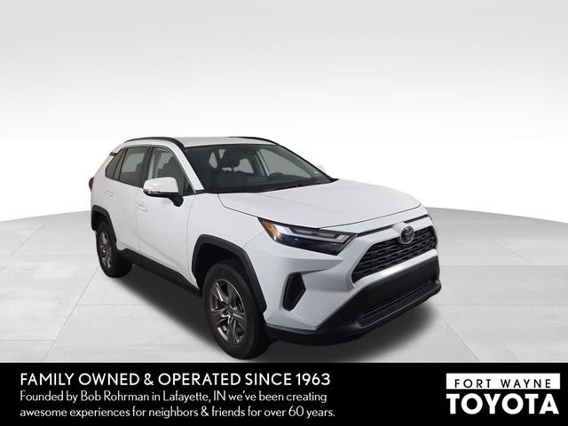 Used 2025 Toyota RAV4 XLE image 4
