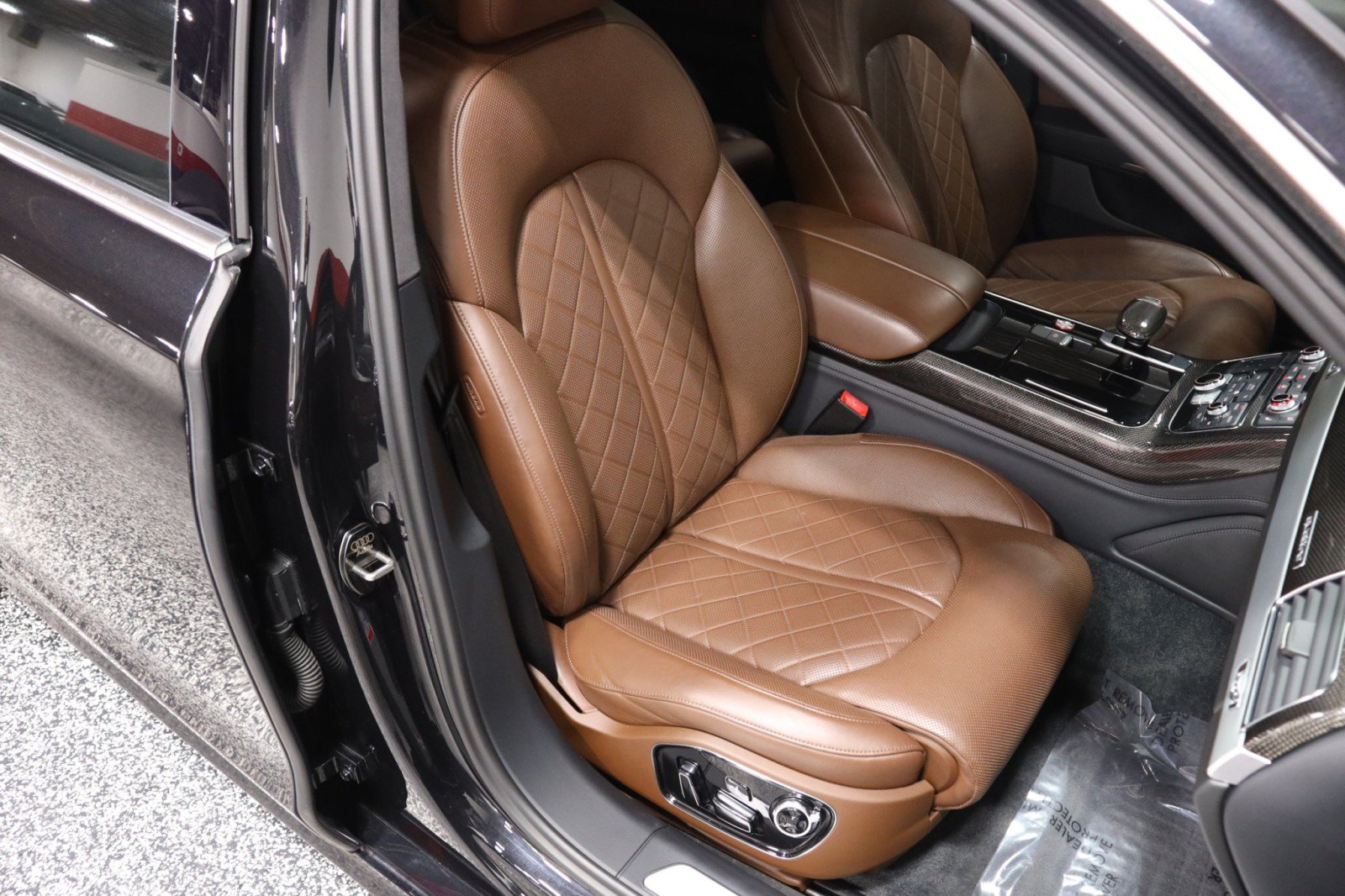 Used 2014 Audi S8 AWD/4WD image 42