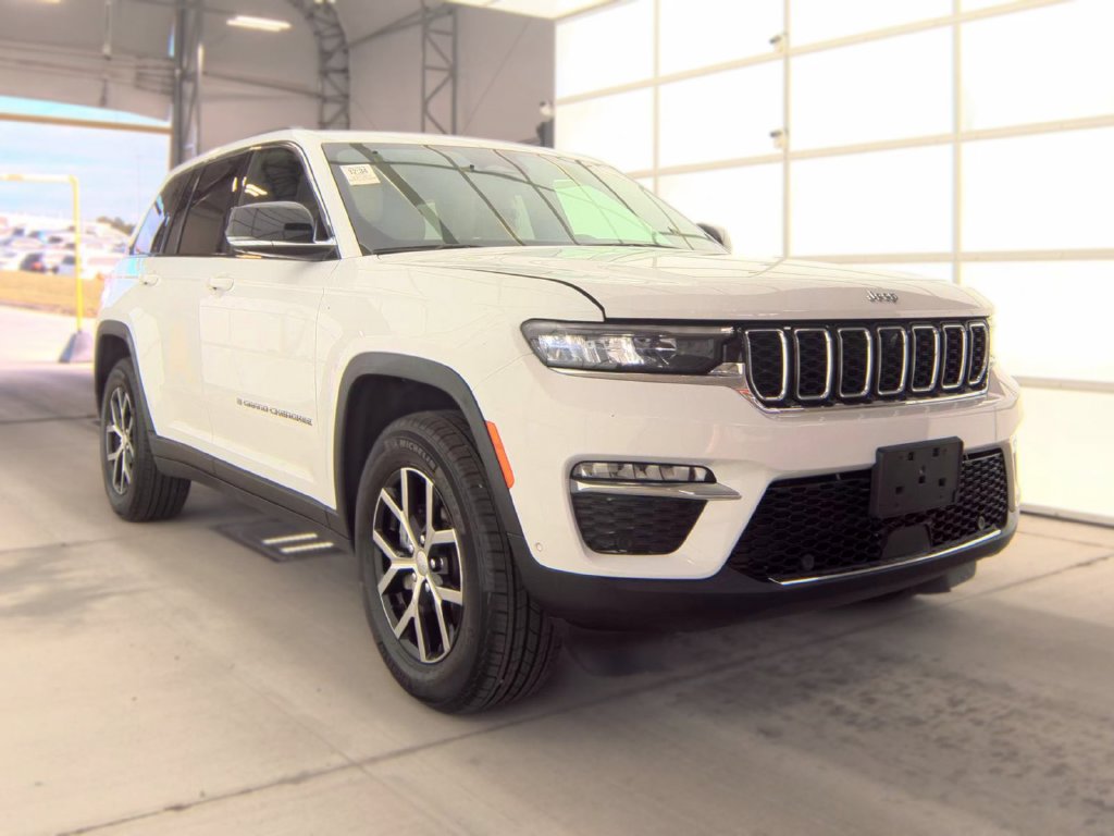 Used 2023 Jeep Grand Cherokee Limited w/ Luxury Tech Group II