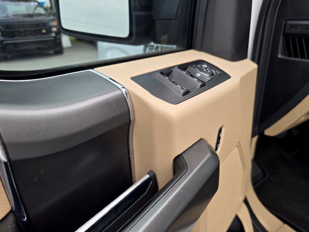 Used 2018 Ford F150 XLT w/ Equipment Group 302A Luxury AWD/4WD image 11