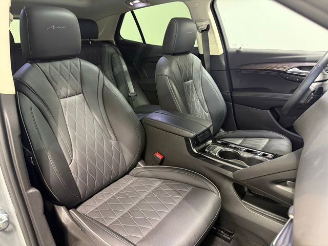 Used 2023 Buick Envision Avenir AWD/4WD image 33