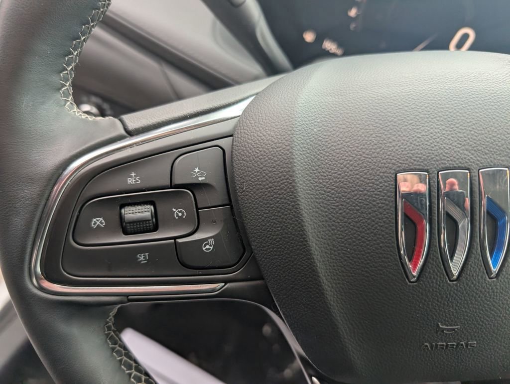 Used 2024 Buick Encore GX Avenir w/ Avenir Convenience Package image 17