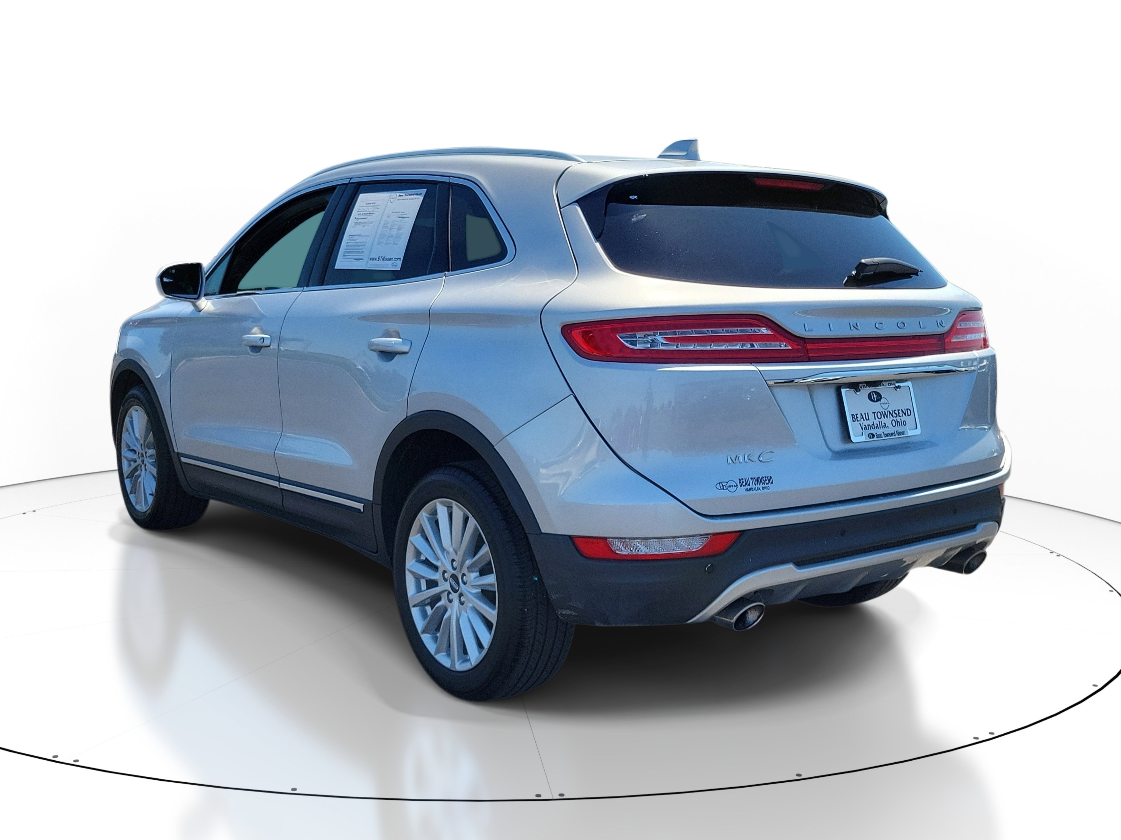 Used 2019 Lincoln MKC Premiere FWD image 2