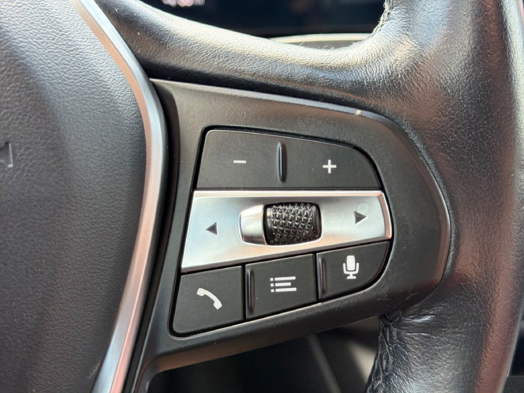 Used 2023 BMW i4 eDrive40 w/ Premium Package RWD image 27