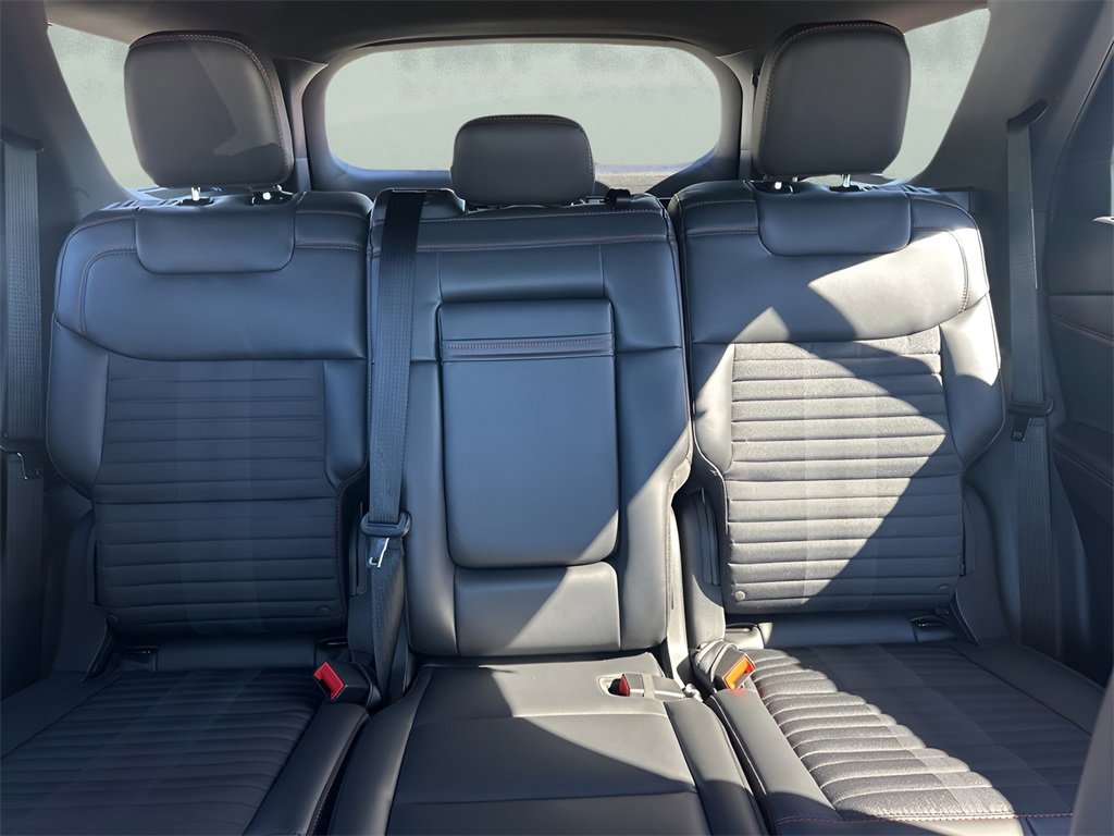 Used 2025 Ford Explorer ST-Line w/ Premium Package image 12