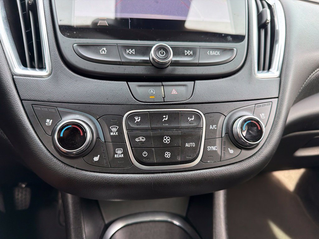 Used 2024 Chevrolet Malibu LT FWD image 12