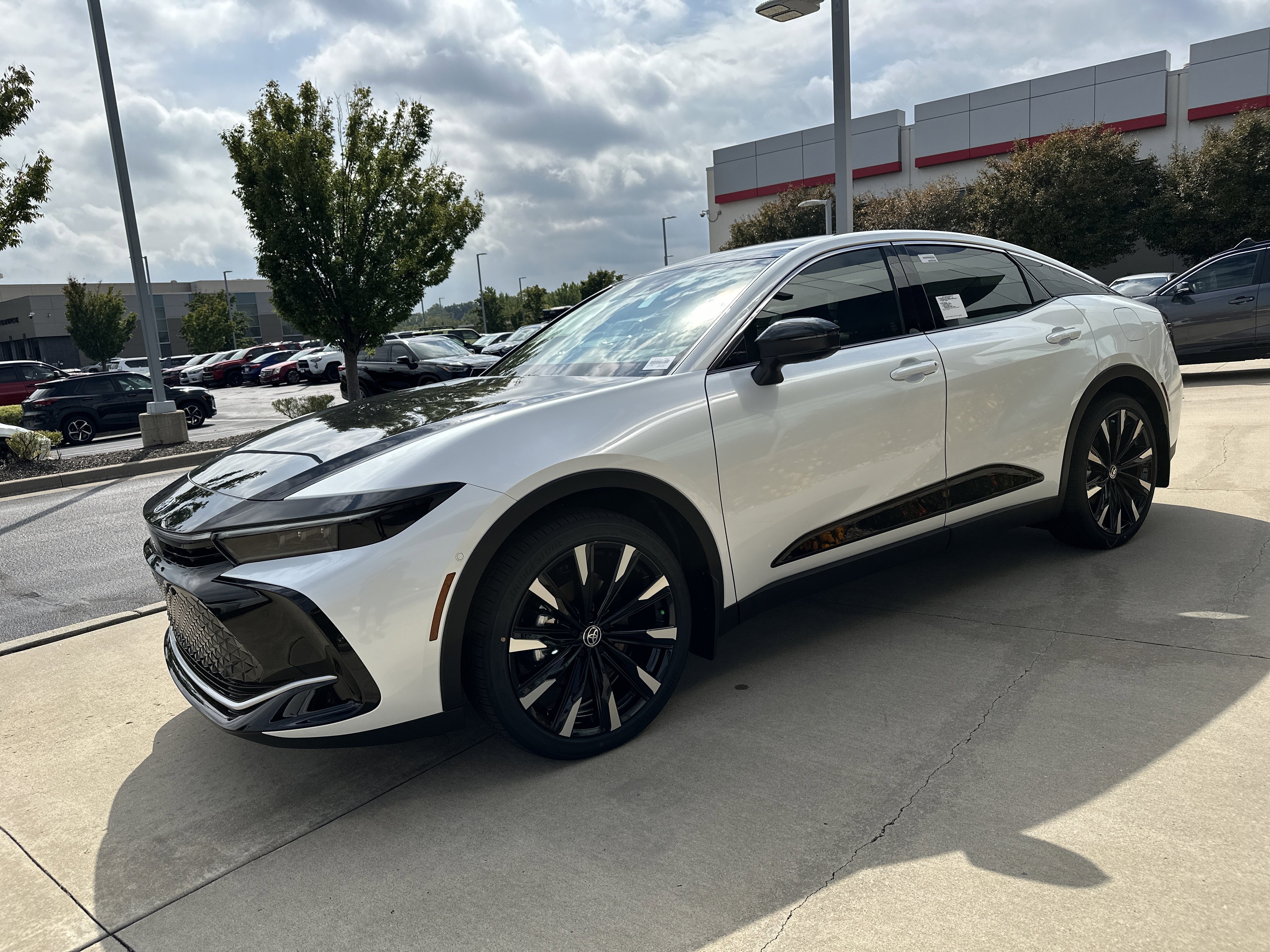 New 2026 Toyota Crown Platinum image 5