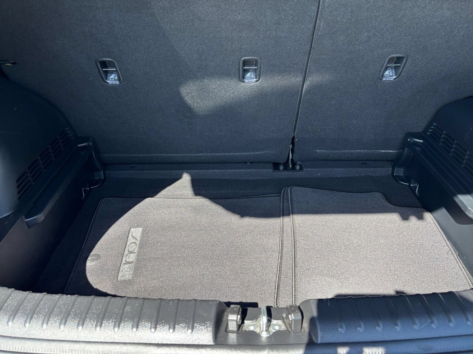 Used 2025 Kia Soul LX w/ LX Technology Package FWD image 30