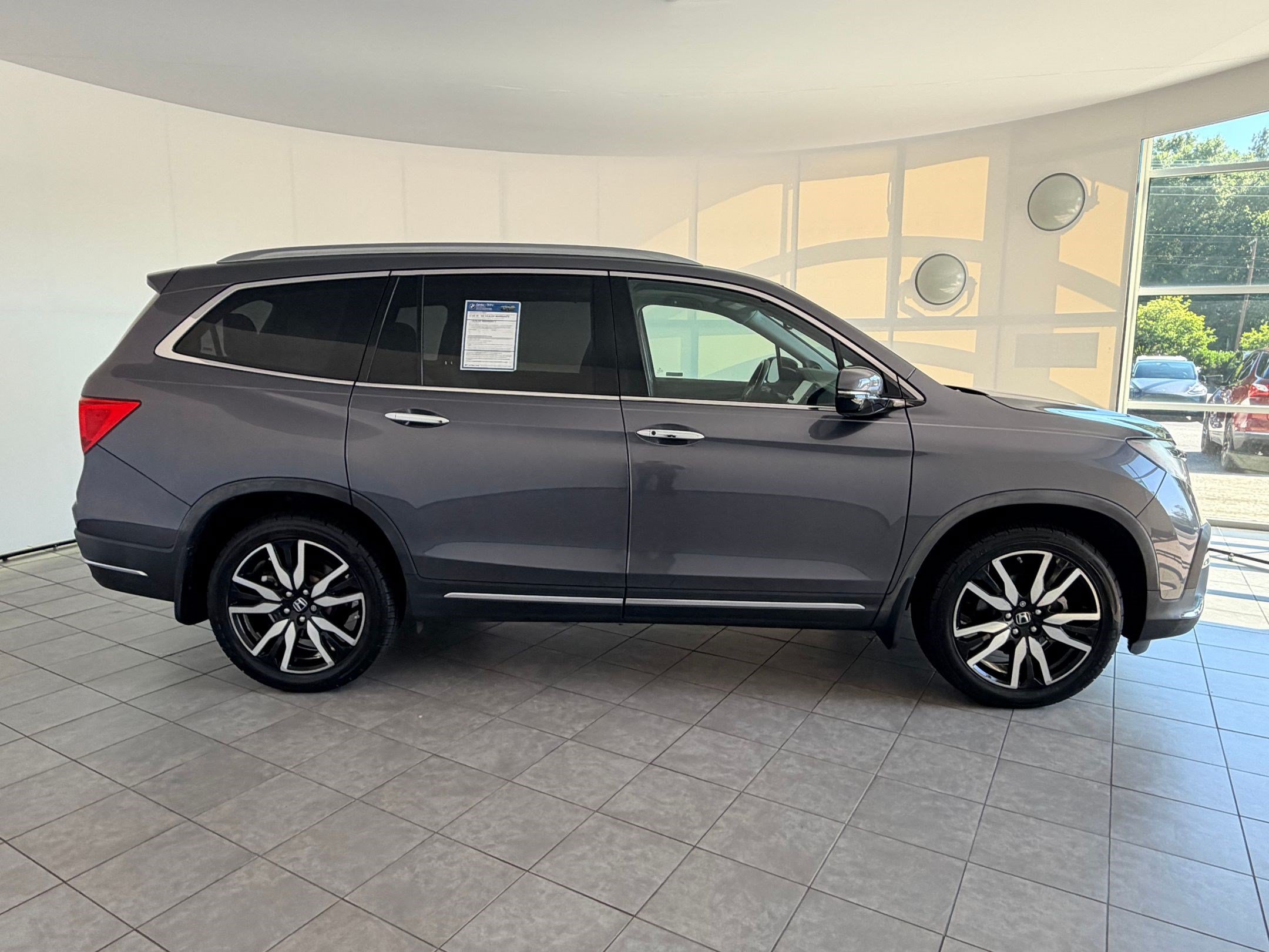 Used 2019 Honda Pilot Touring image 8