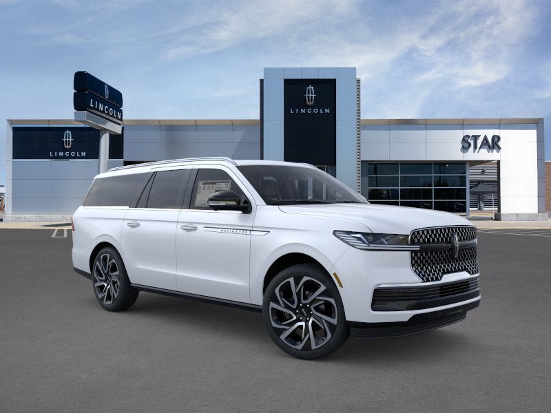 New 2026 Lincoln Navigator L Reserve AWD/4WD image 7