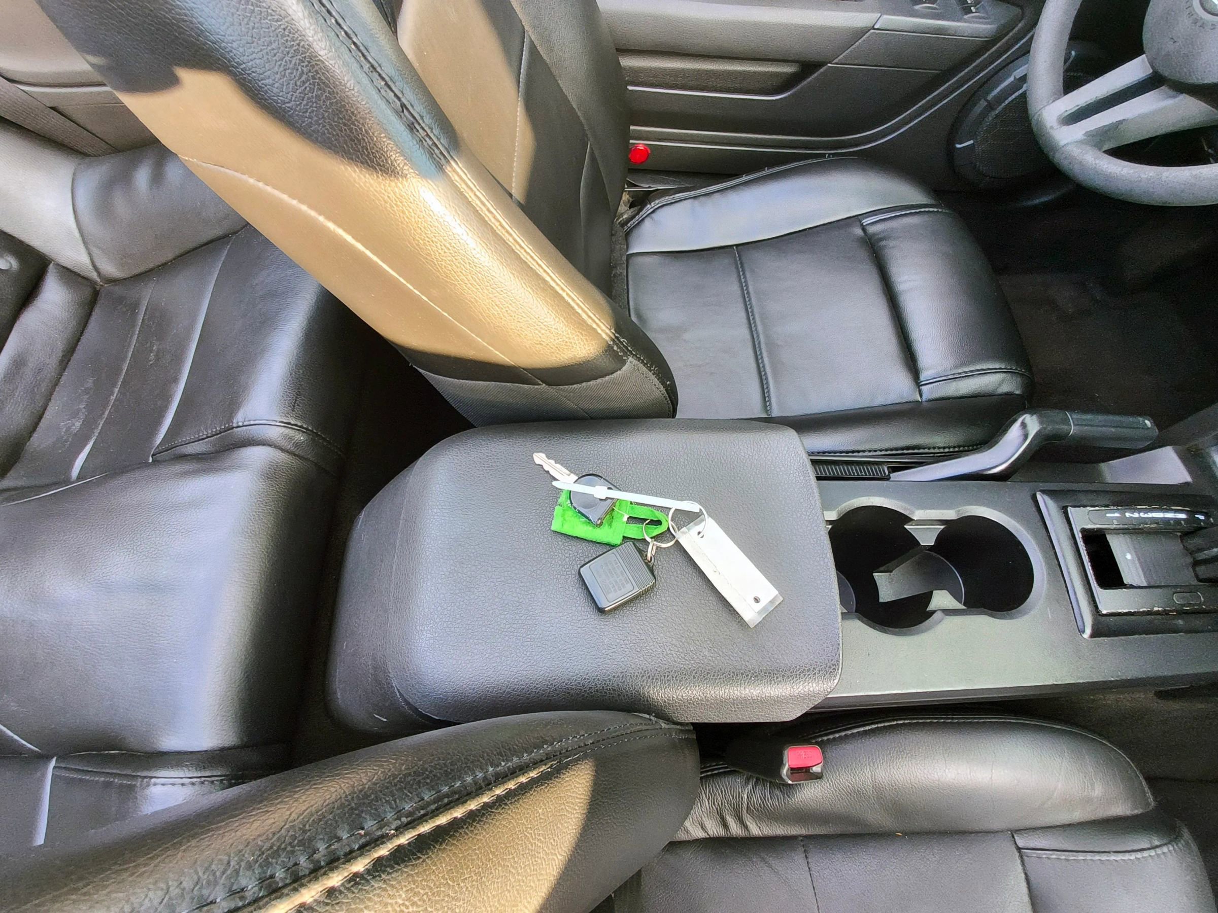 Used 2007 Ford Mustang Deluxe Convertible image 31