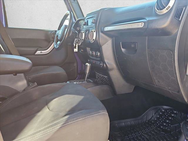 Used 2018 Jeep Wrangler Unlimited Rubicon w/ Cold Weather Group image 21