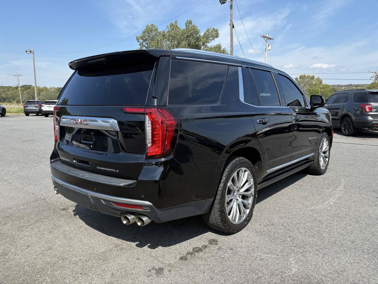 Used 2021 GMC Yukon Denali w/ Denali Ultimate Package AWD/4WD image 6