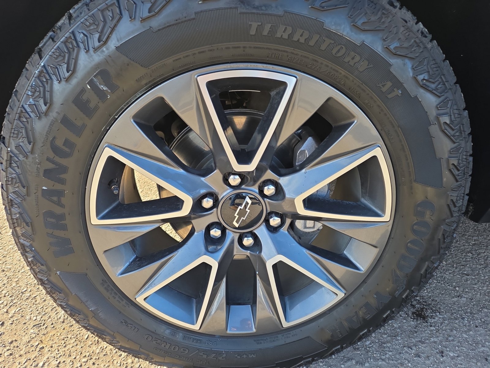 Used 2024 Chevrolet Tahoe Z71 w/ Luxury Package image 11